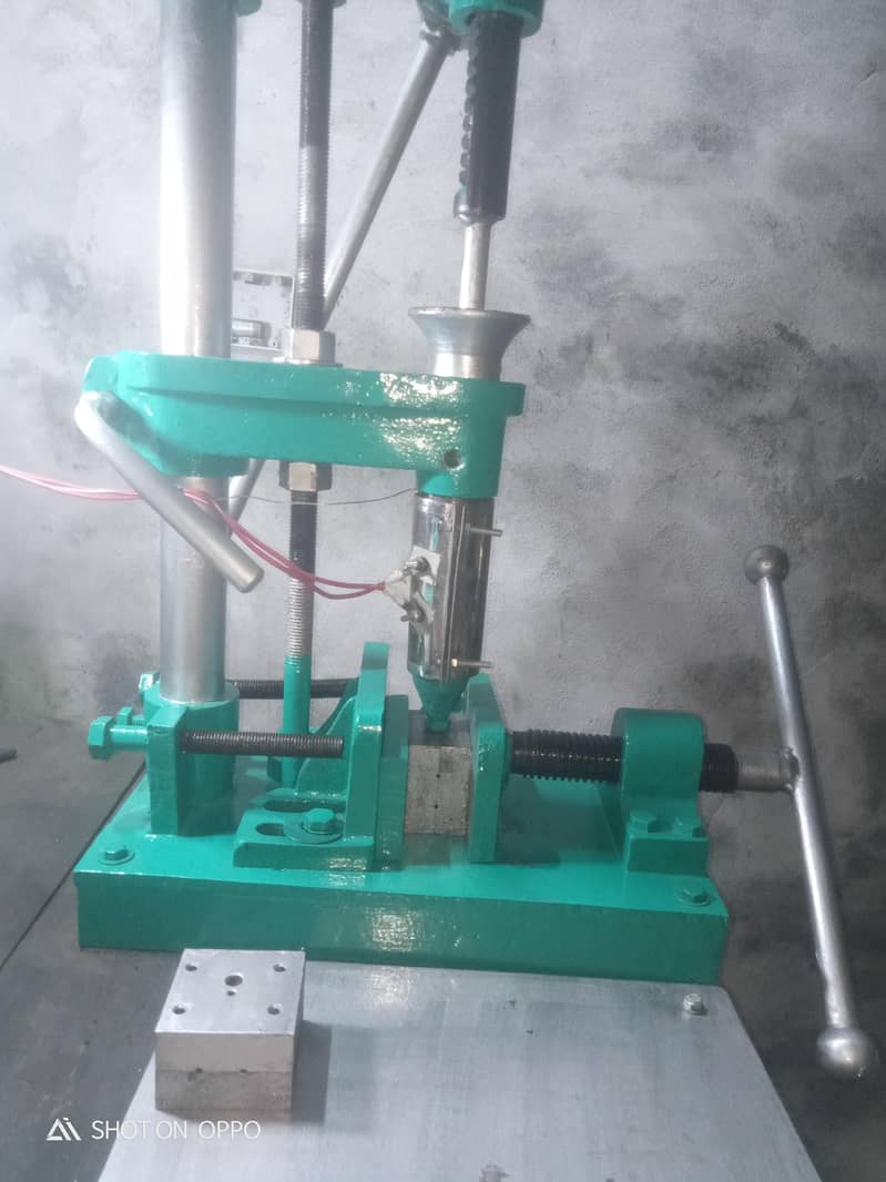 hand molding machine 4
