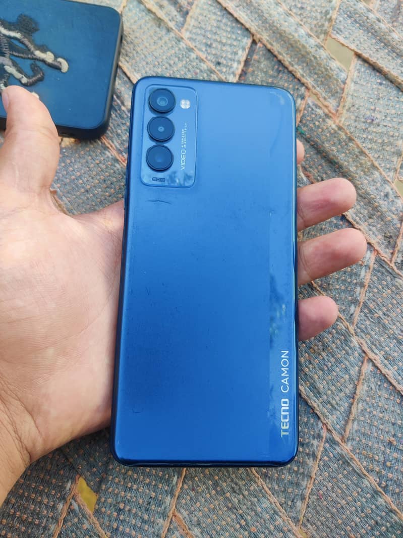 Tecno camon 18p 0