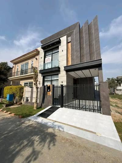 5 Marla Luxury House is Available for Rent in Bahria Town Lahore