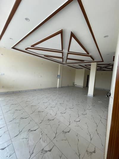1st floor portion for rent full hall plus attach bathroom for office use