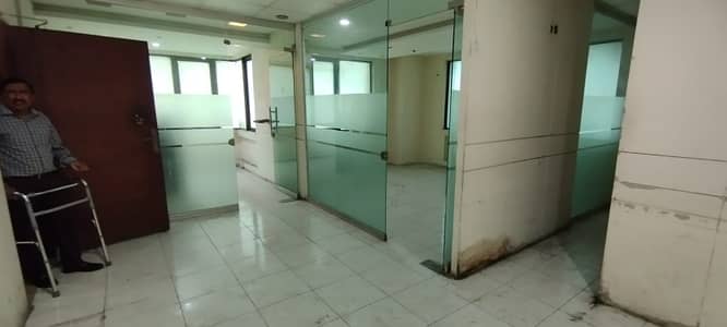 Brand New Building Semi Furnished Area 700 Square Feet Available For Rent Corporate Office In Main Boulevard Road Gulberg 3 Lahore