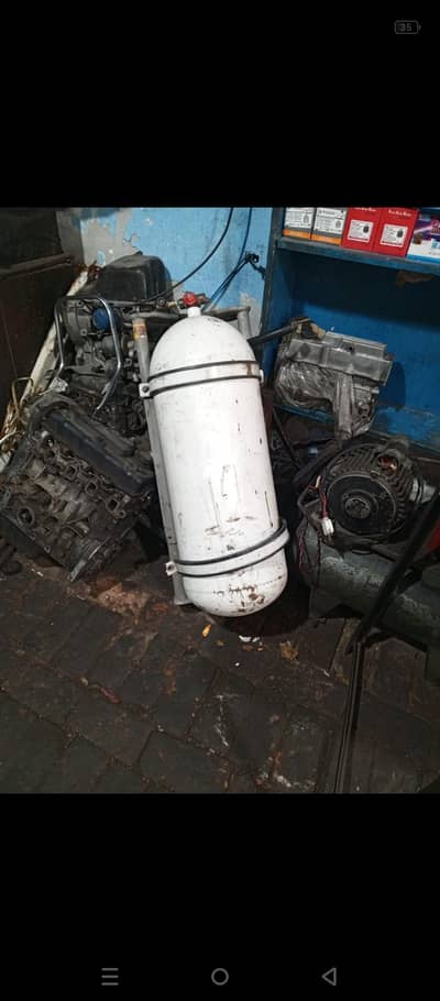 LPG cylinder and kit