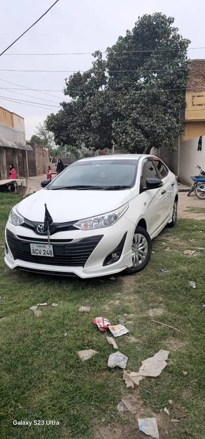 toyota yaris gli 1.3 cvt modal 2020 number 2021 drivan 33000KM