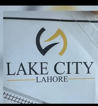 M6 10 Marla plot for sale in lake city