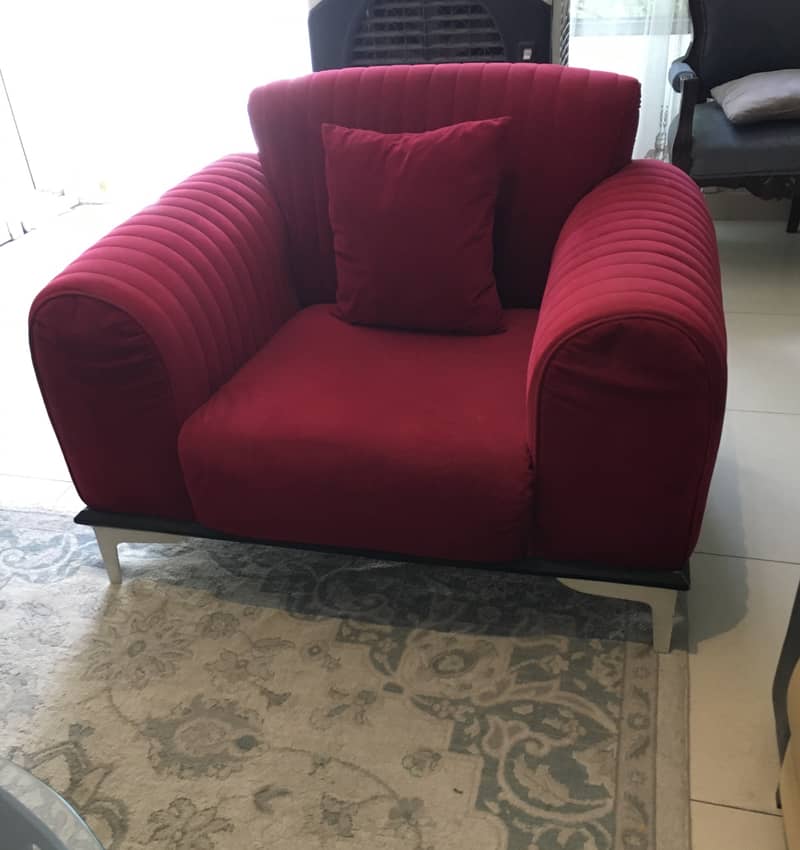 single seat sofa 0