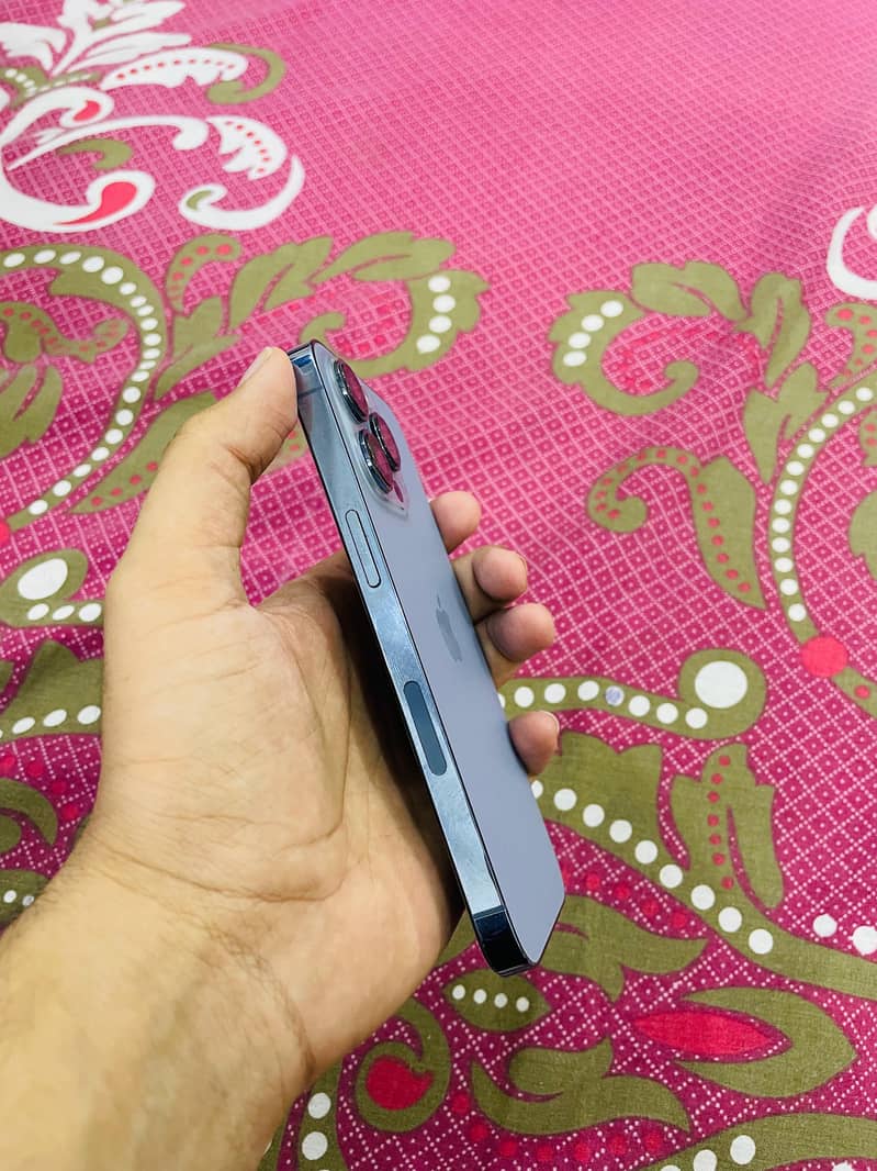 iphone 13 pro 2