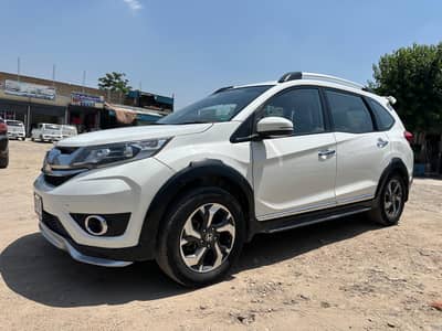 Honda BR-V S 2017 | Top of the Line | Excellent Condition |Family Used