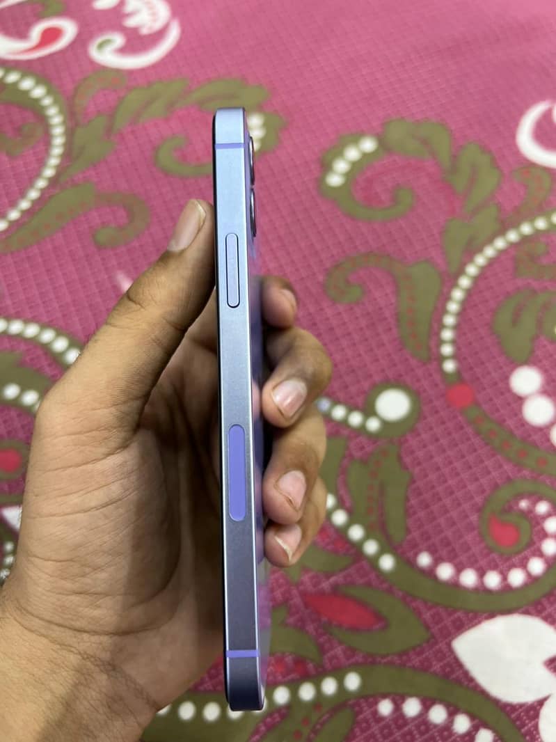 iPhone 12 2