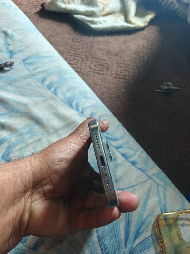 Iphone 15 pro max 2