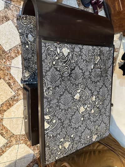 Vip Table in good condition