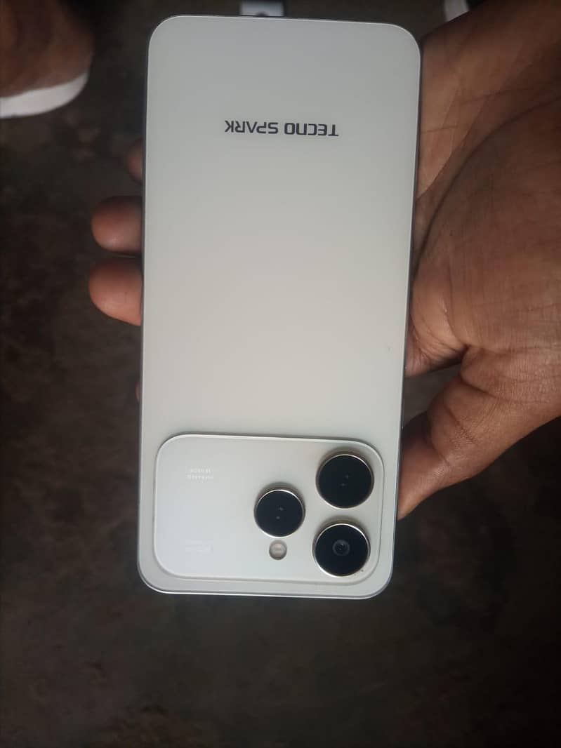 Tecno 7