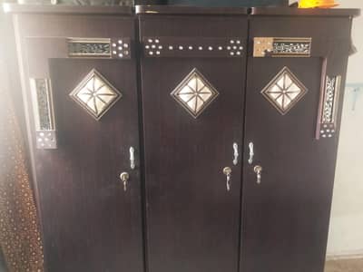 complete room set available urgently sell