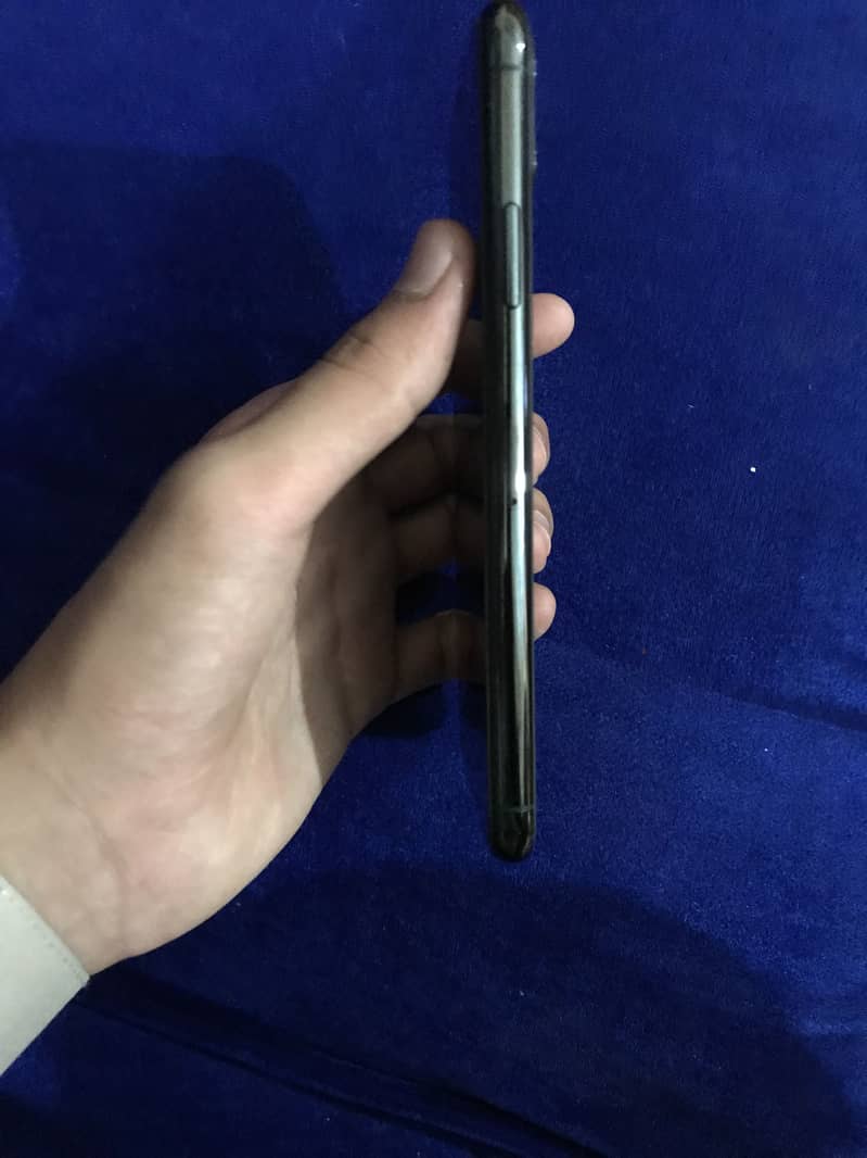 Iphone 11 pro max 2