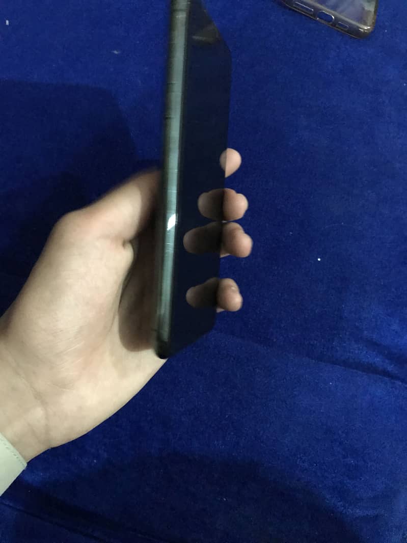 Iphone 11 pro max 3