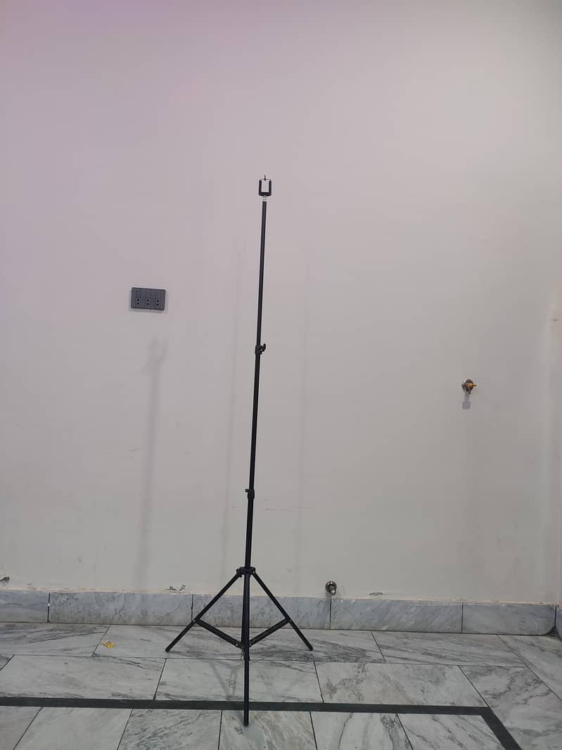 tripod stand 2