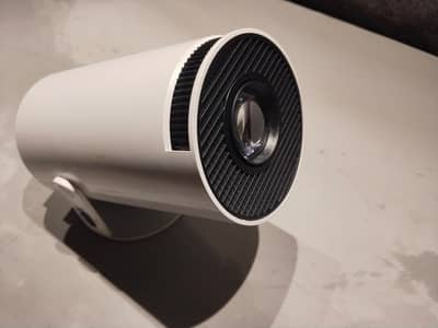Projector brand new. conditions