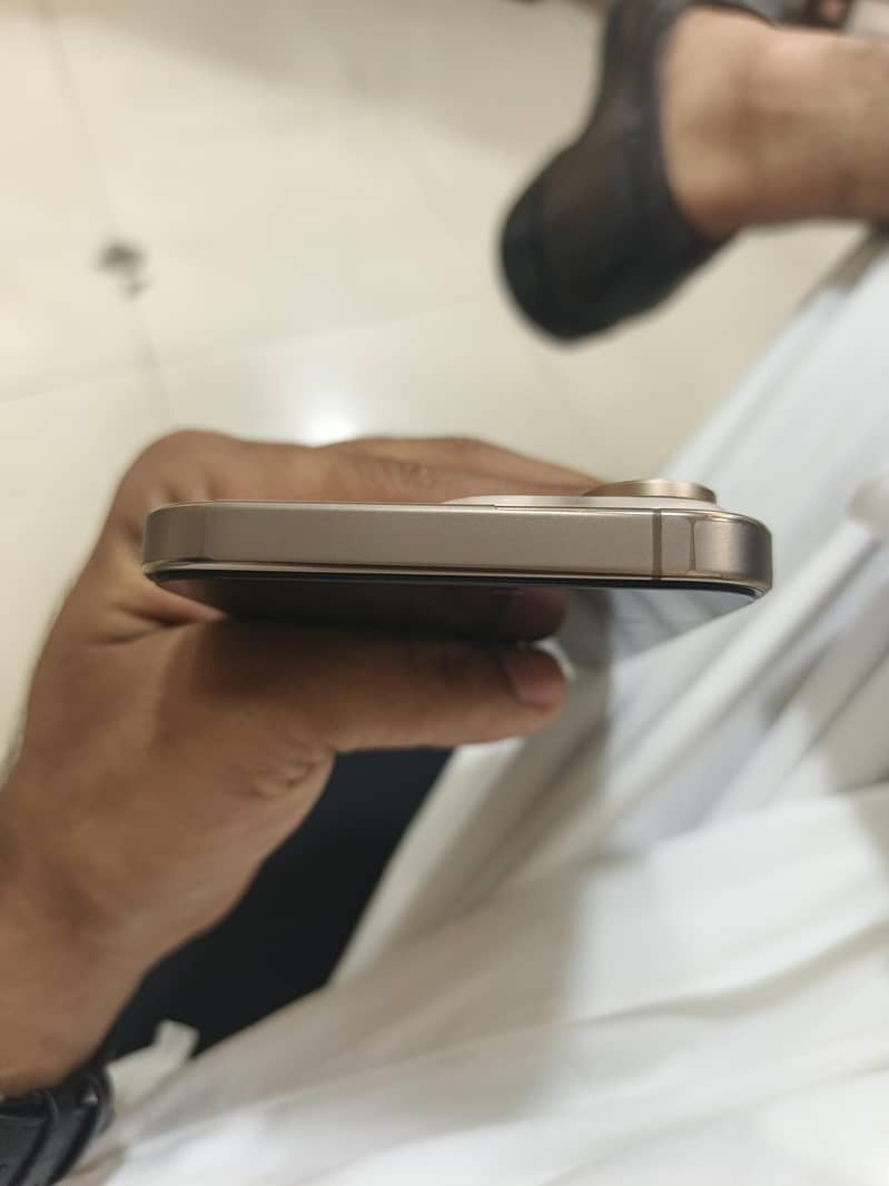 iphone 16pro max 2