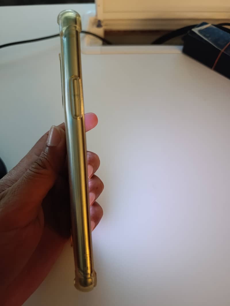 One Plus 9R 1
