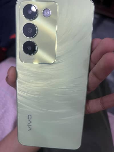 vivo y100