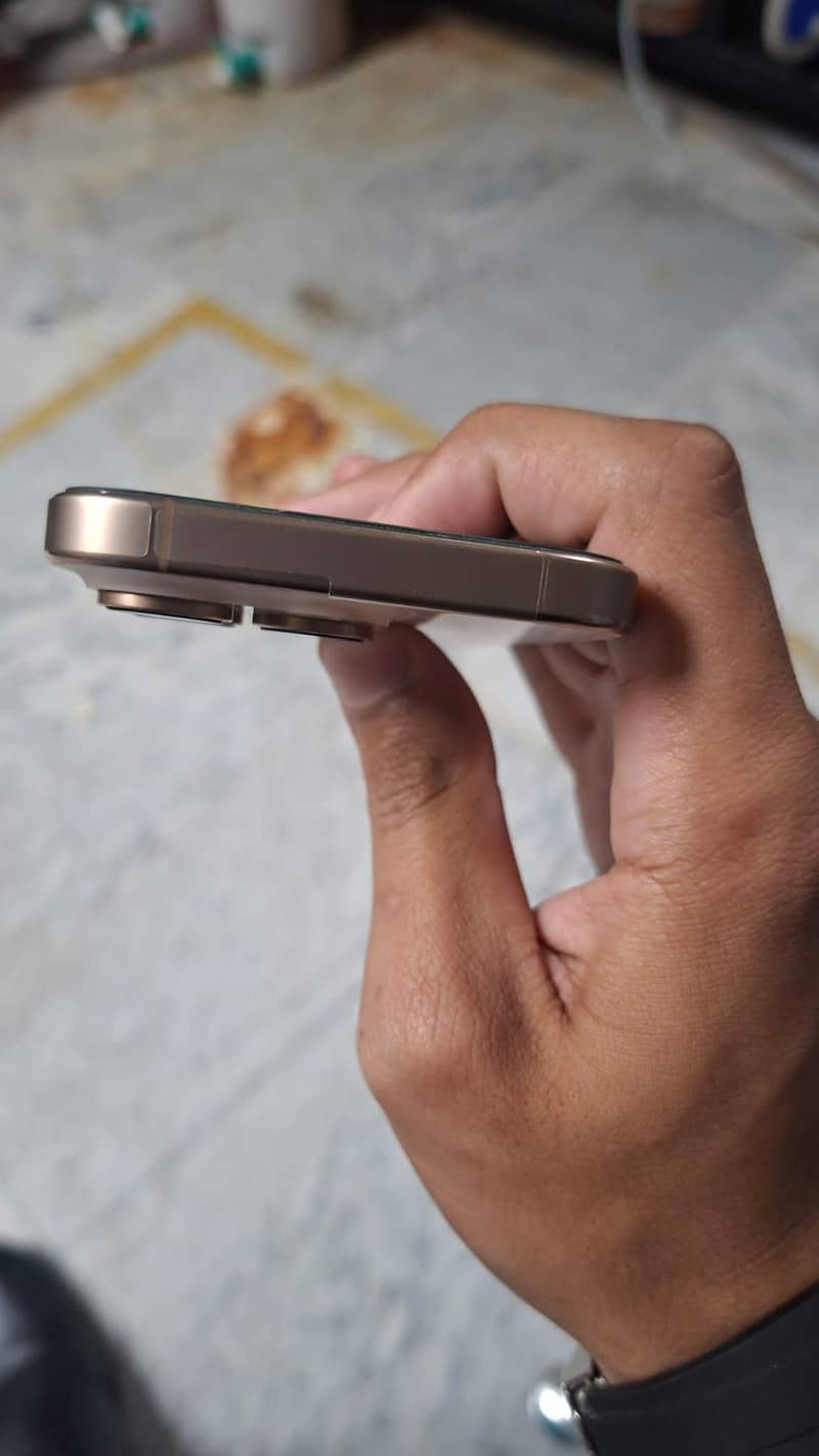 iphone 16 pro 3