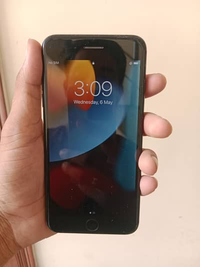 7plus pata 256gb all ok no open  bs 1× pa camera nahi chalta Baki all