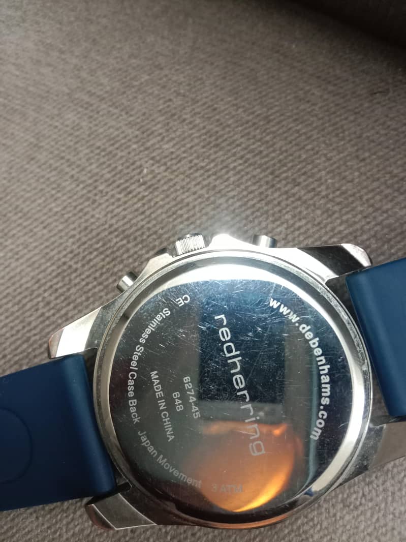 Red herring watch 2