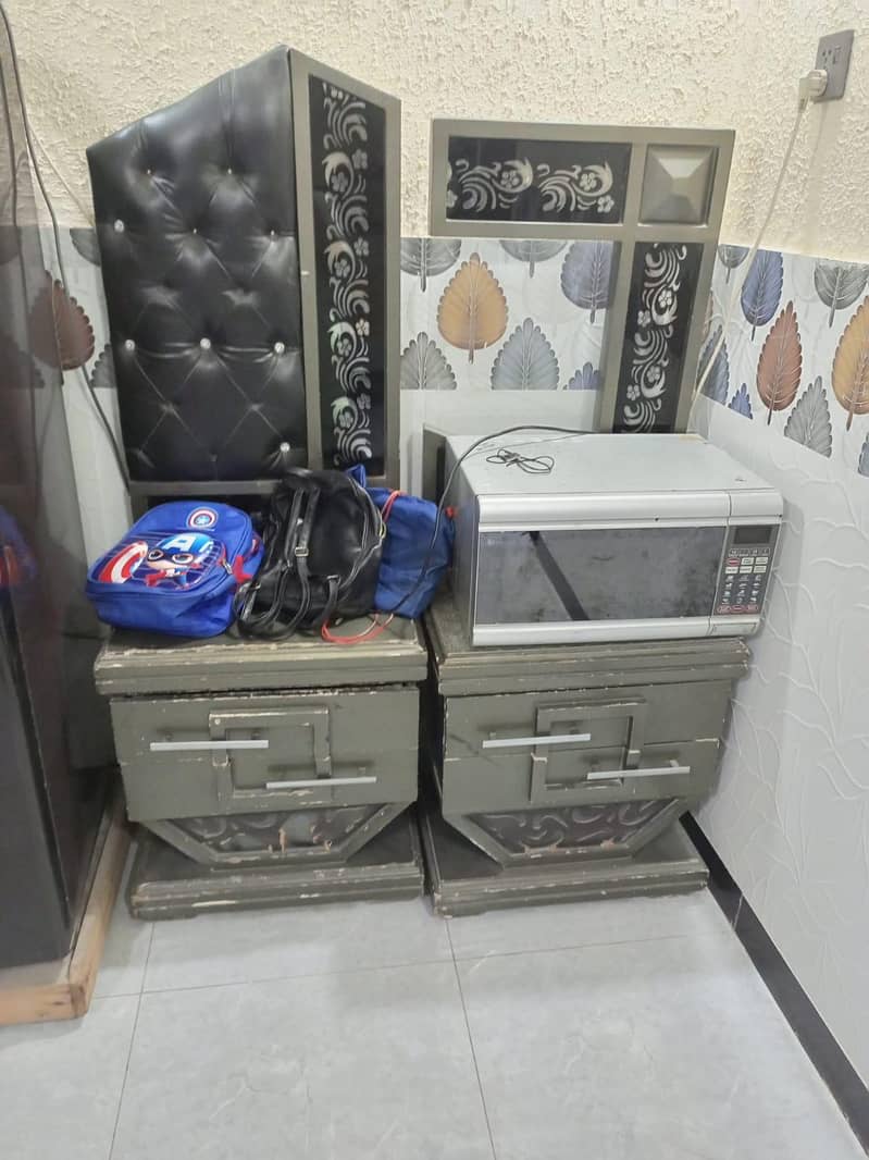 bed dressing table ,dressing table or divider 2