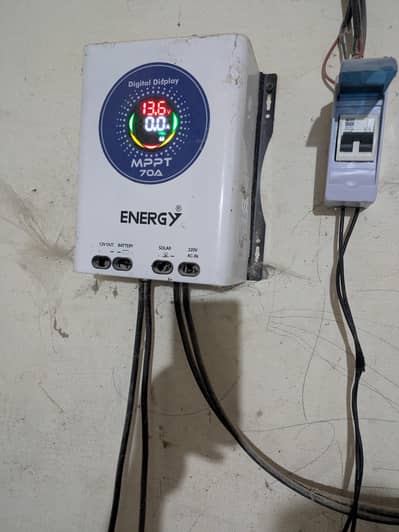 MPPT 70 ampare and DC to AC Inverter 3000 watt