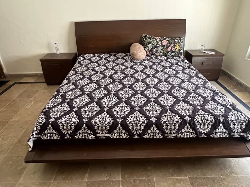 Bed King size 0