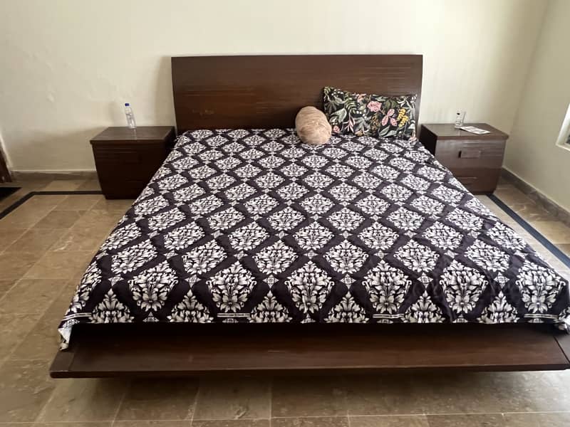 Bed King size 2