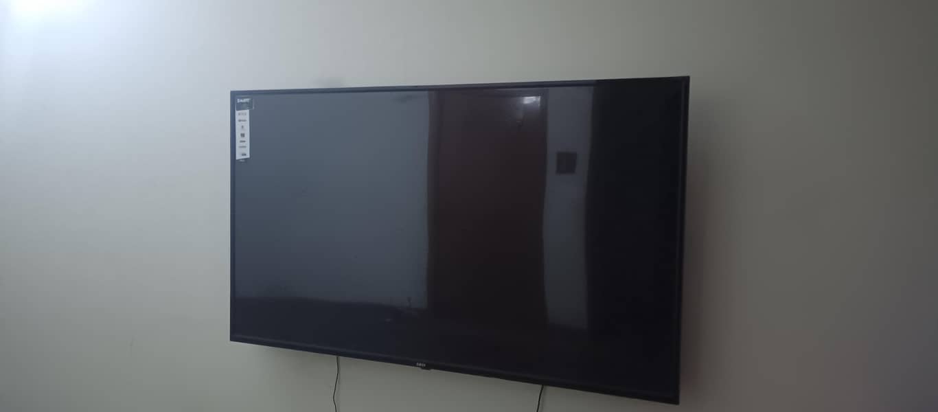 smart LED TV 1