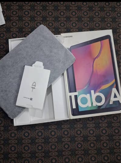 Tab A 32/2gb box open