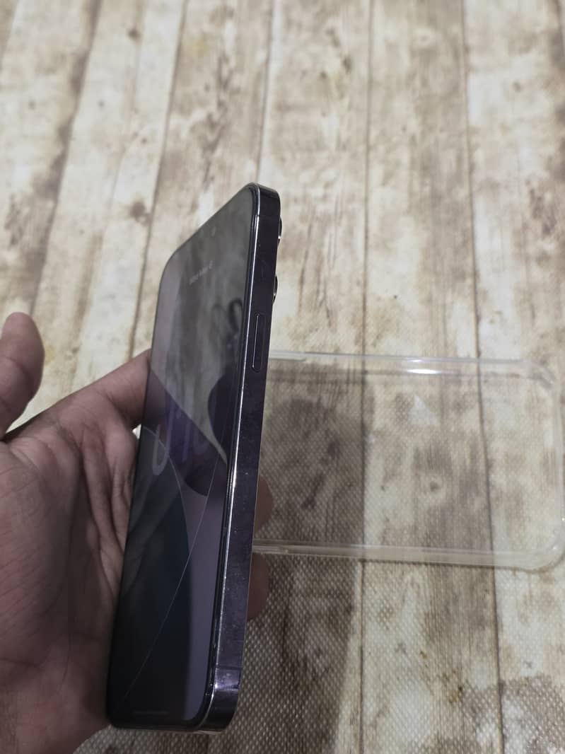 iPhone 14 Pro Max 2
