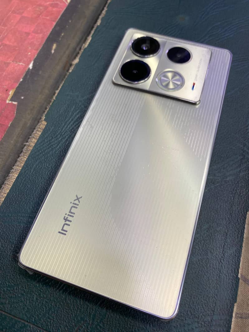 INFINIX NOTE 40 0