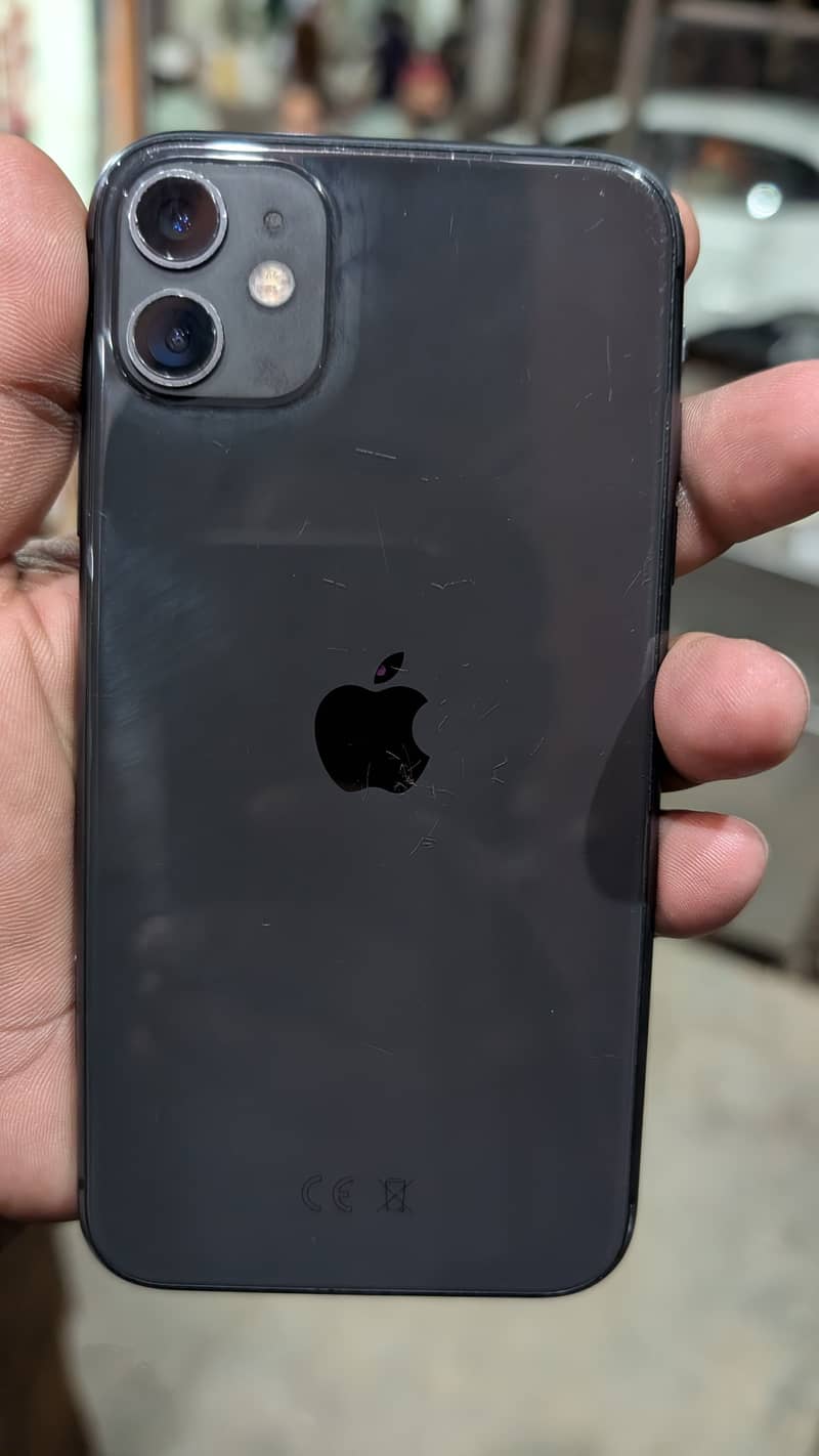 iPhone 11 3