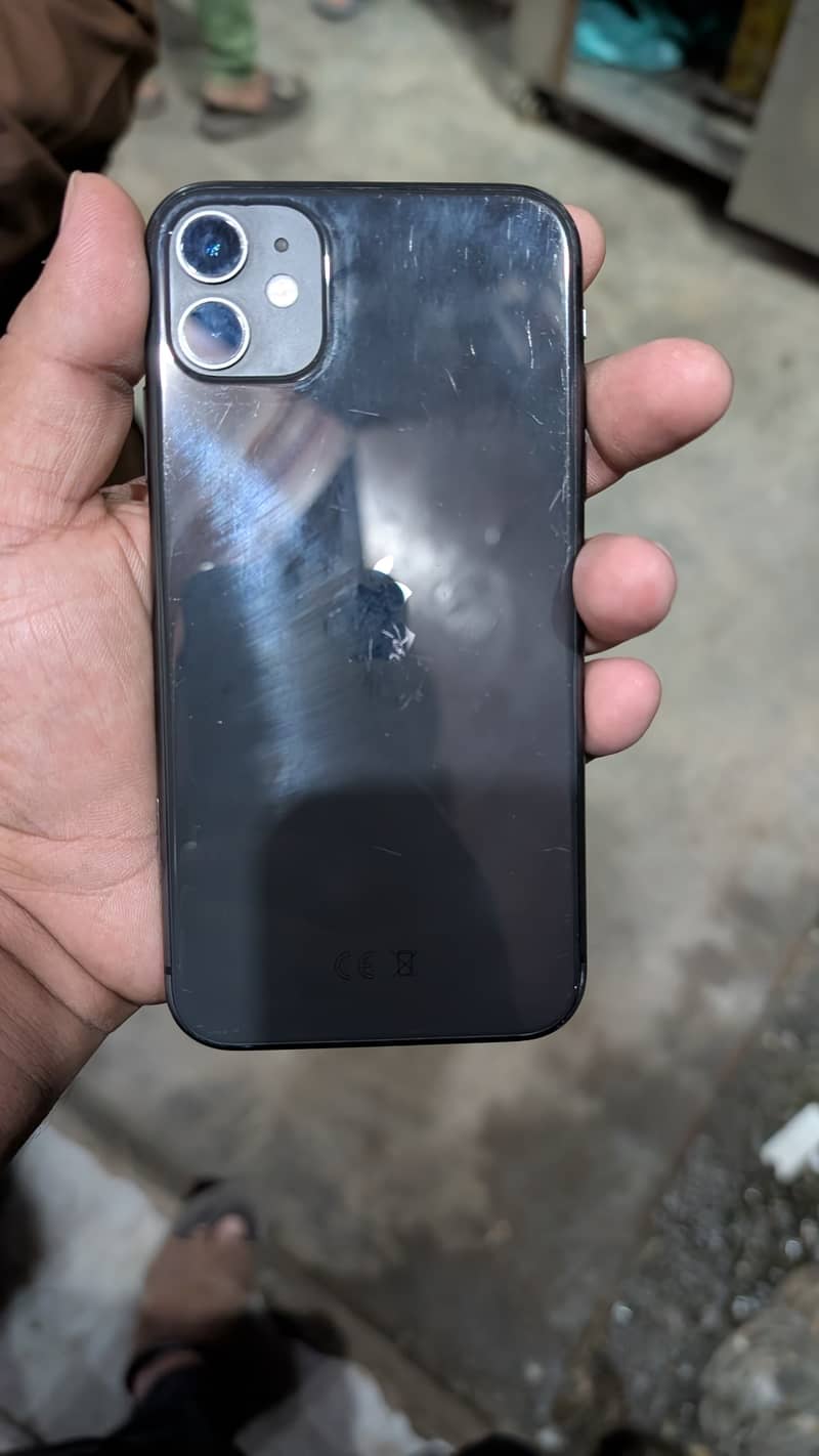 iPhone 11 4