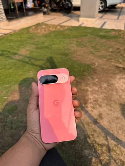 Pixel 9 12/128GB in  scratchless and lush condition