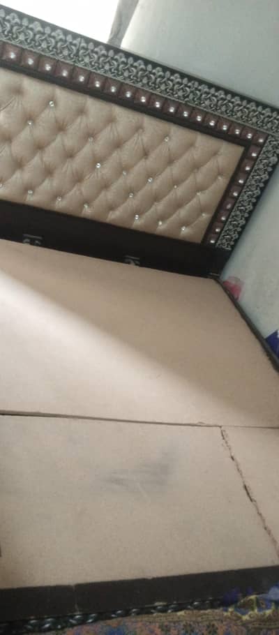 king size bed with spring mattress