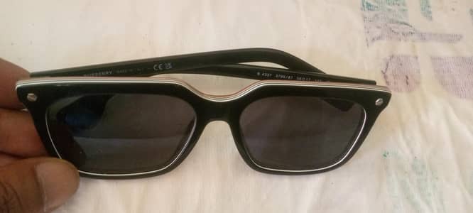 Burberry original sunglasses for sell
