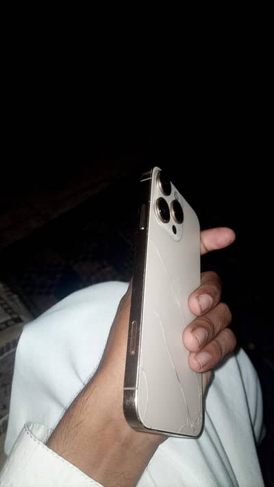 iPhone XR connect 16 pro max