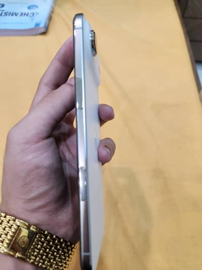 Apple iPhone 17 Air 256GB Non PTA Open Box White
