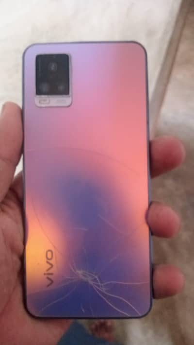 vivo v20 8 Ram 128 storage  srif mobile he box charger nhi he