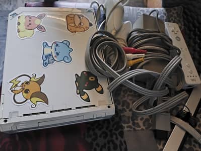 Nintendo Wii With Complete Accessories & 64GB Card Full Of Games