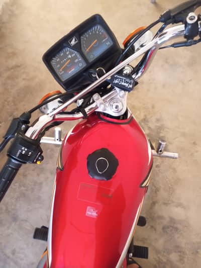 Honda CG 125 2025