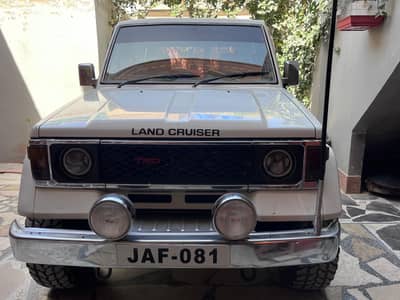 LAND CRUISER