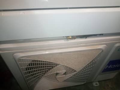 hier 1.5 ton DC inverter with wornty card 6 months use