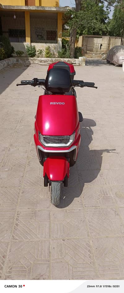 revoo a12