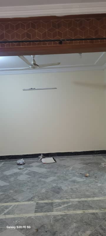 G/11//3070 upper portion available for rent top location Only Client