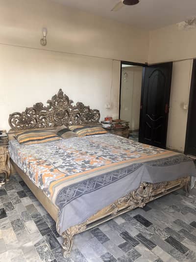 King Bed with 2 side drawers and 1 dressing table