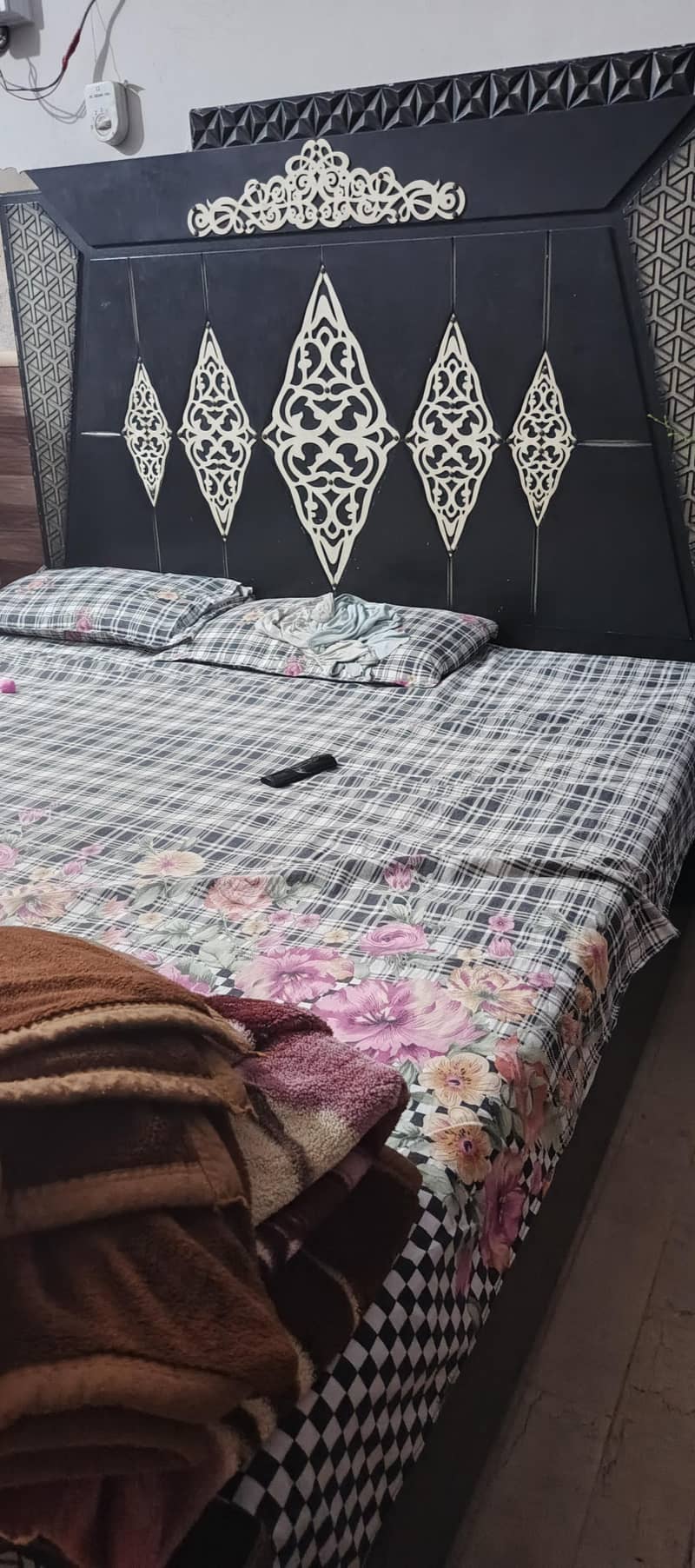 double bed with dressing table 3